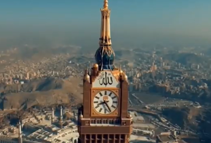 مغنّية راب فرنسية تُذهِل العالم باختيارها اعتناق الإسلام (باللغة الصينية)