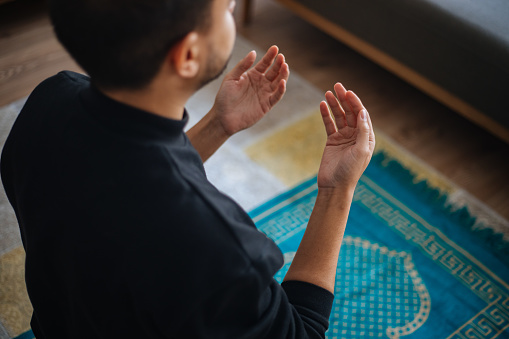 المسلمون الجدد: ما هو المهم حقًا (باللغة الصينية)