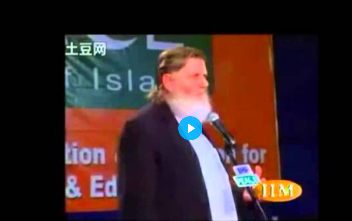 مبشر نصراني يعتنق الإسلام
